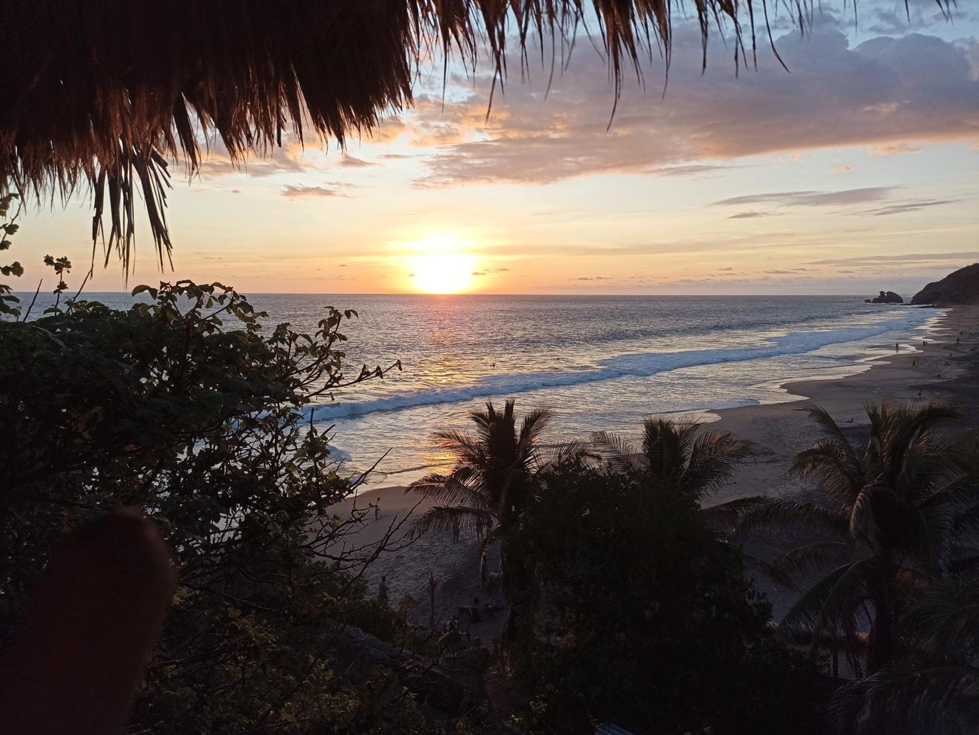 Hotel Punta Sur, Frente Al Mar Y El Atardecer Mazunte Exterior foto