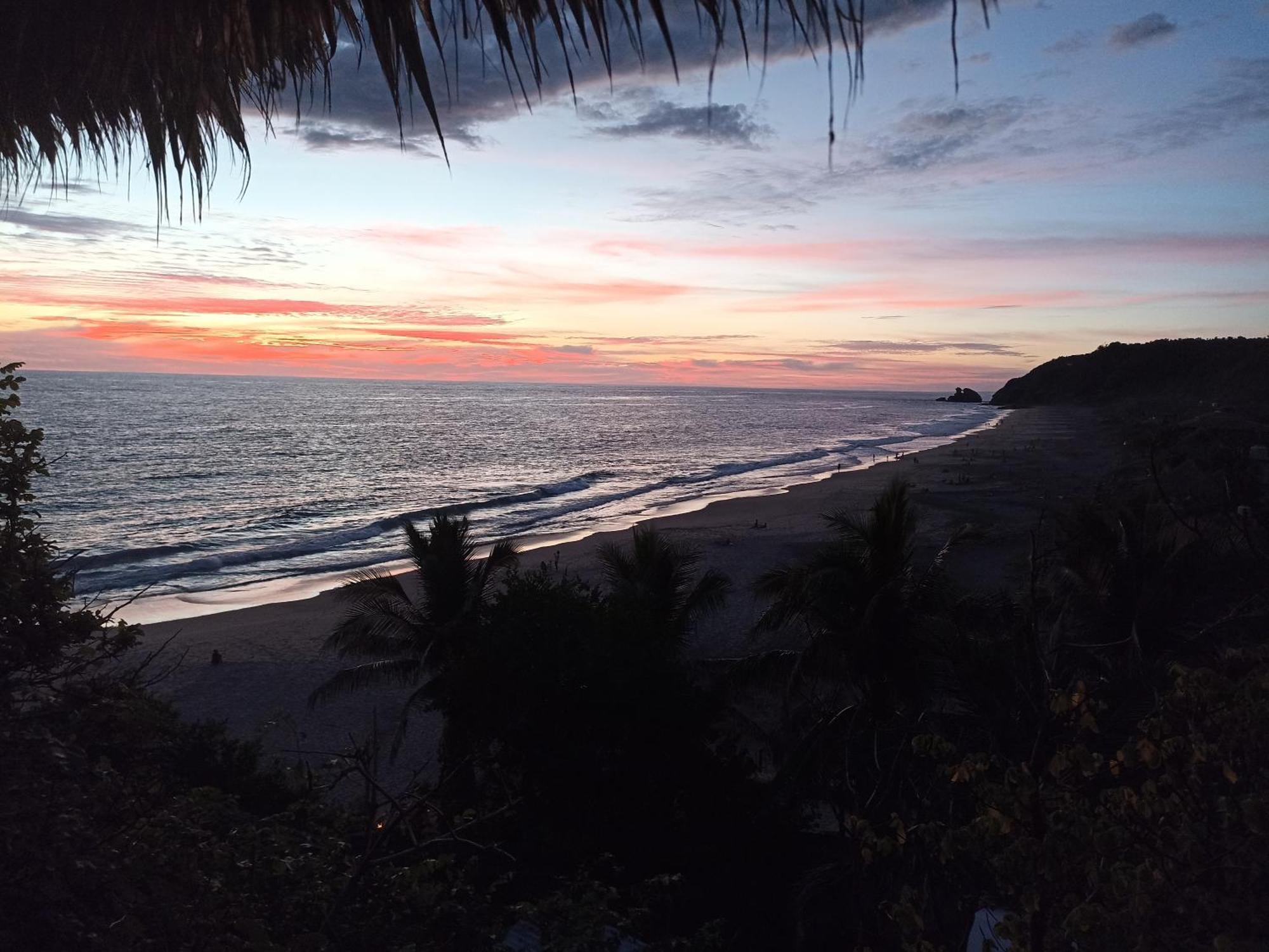 Hotel Punta Sur, Frente Al Mar Y El Atardecer Mazunte Exterior foto
